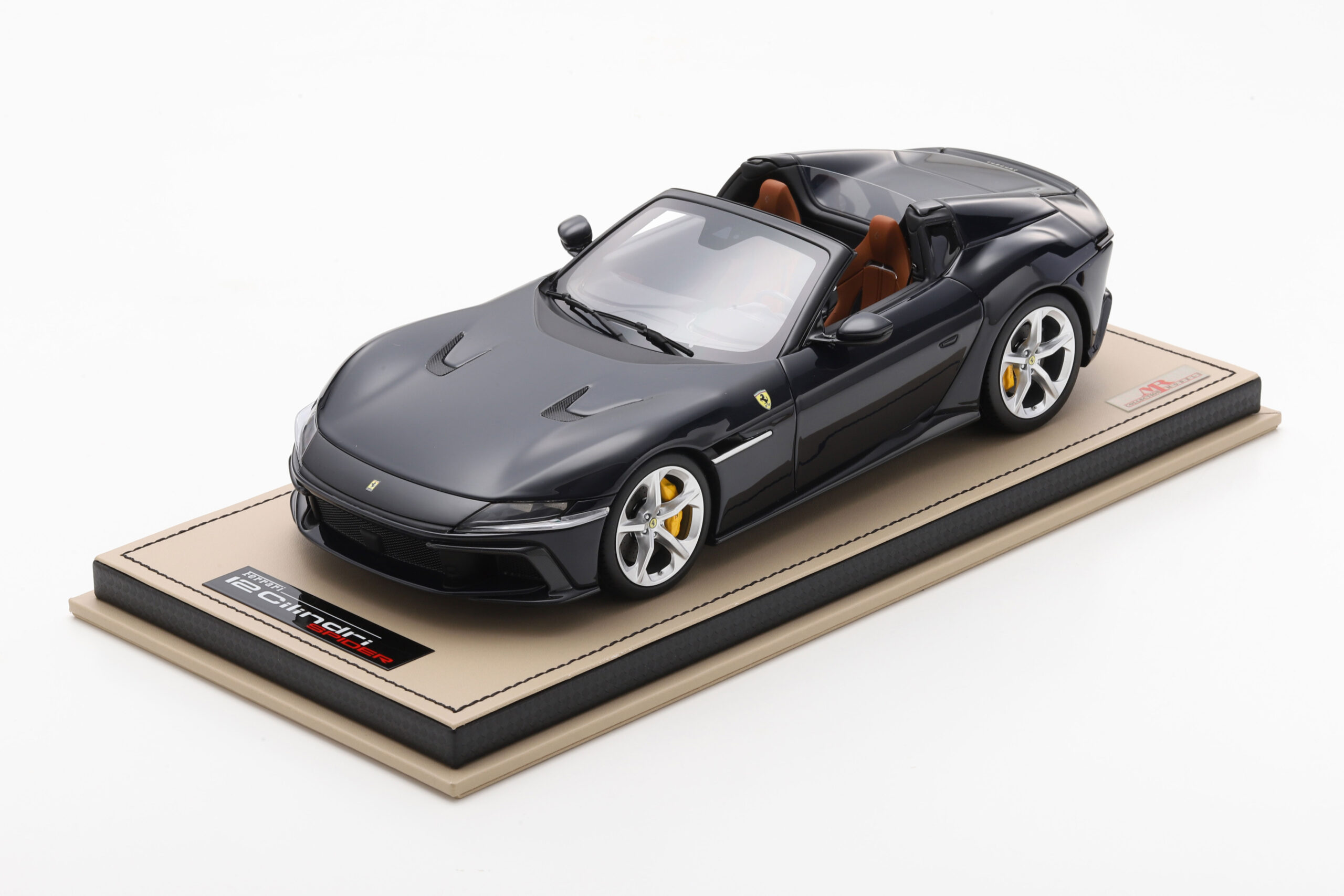 mr-collection-models-ferrari-12-cilindri-spider-miniature-auto-de-collection-3 image 1