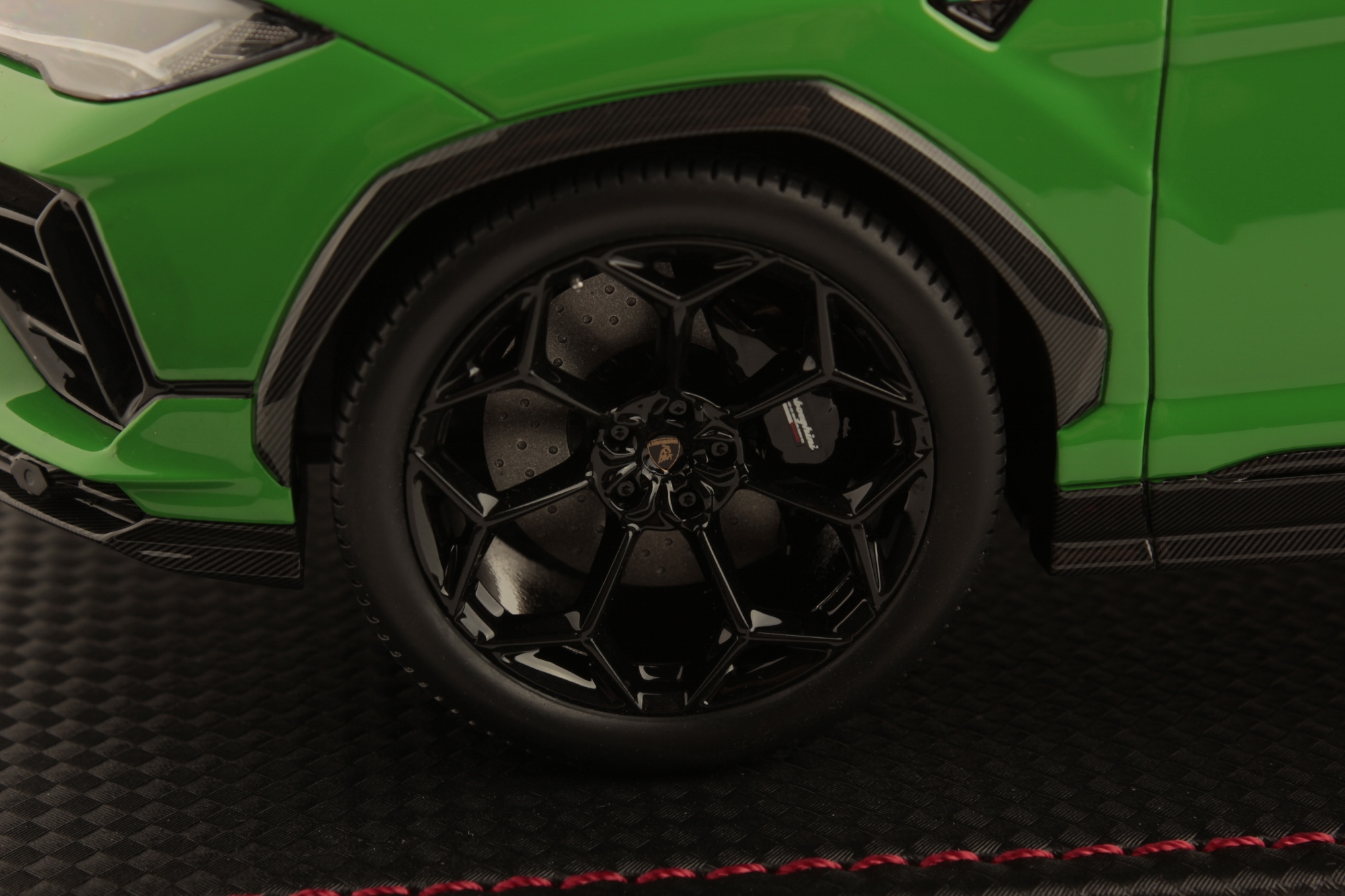 mr-collection-models-lamborghini-urus-performante-1-18-3 image 5