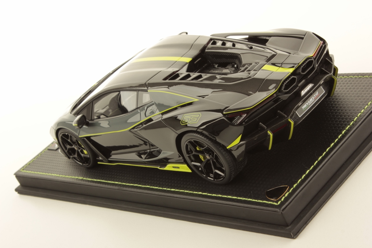 mr-collection-models-lamborghini-revuelto-1-18-miniature-auto-hybride image 4