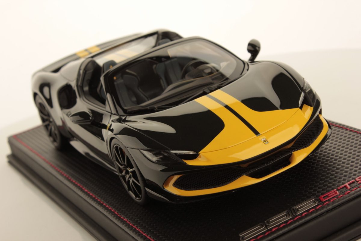 mr-collection-models-ferrari-296-gts-1-18-miniature-auto image 3