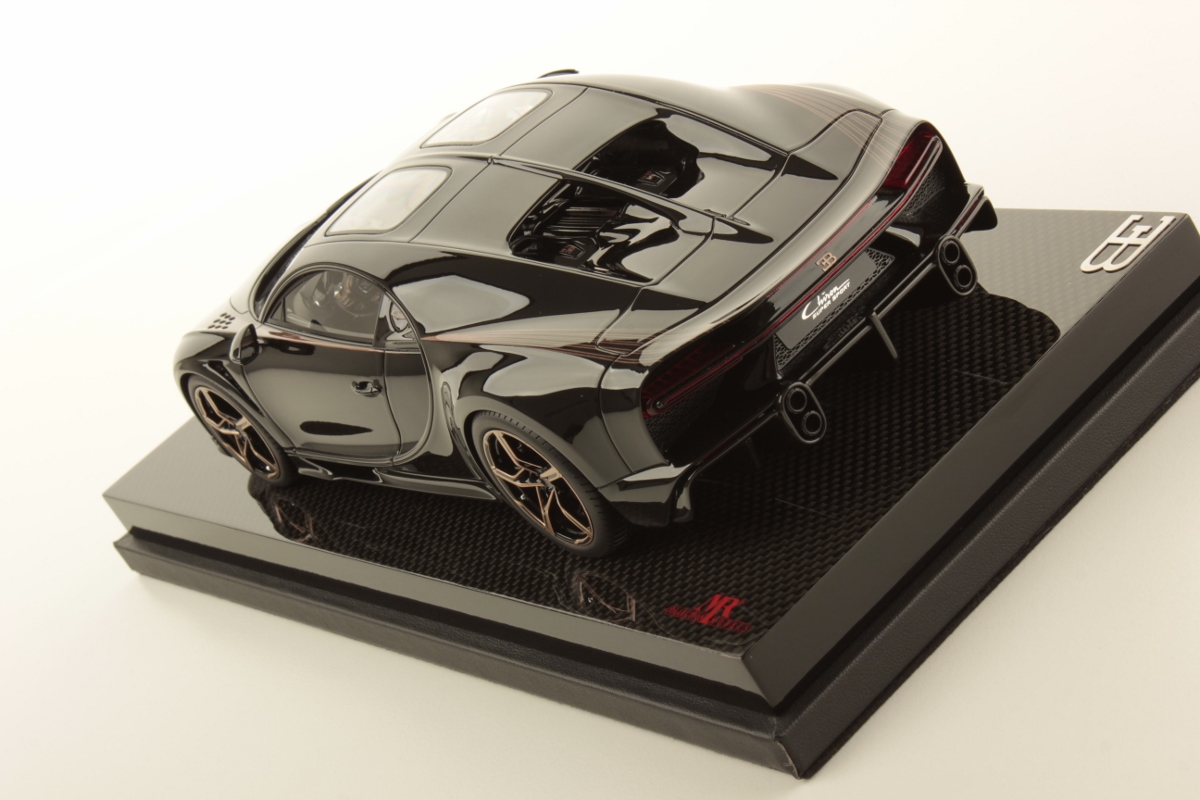 mr-collection-models-bugatti-chiron-super-sport-1-18 image 4