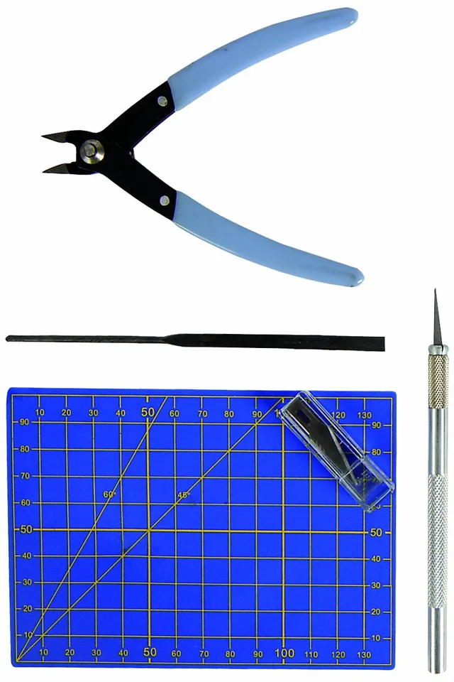 italeri-50815-set-outillage-de-base-accessoire-maquette image 1