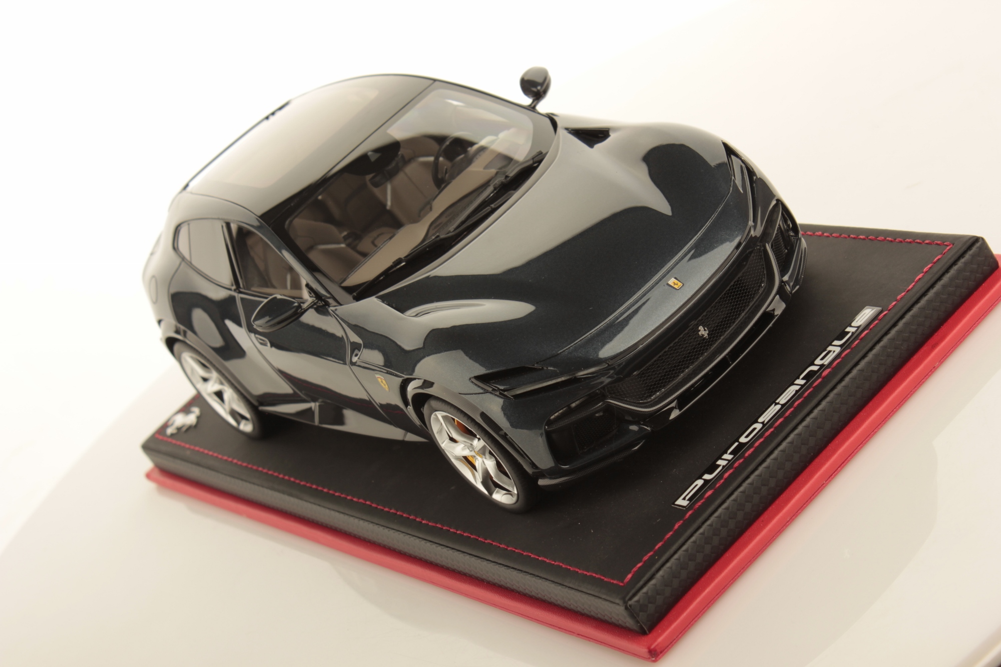 mr-collection-models-ferrari-purosangue-1-18-4 image 3