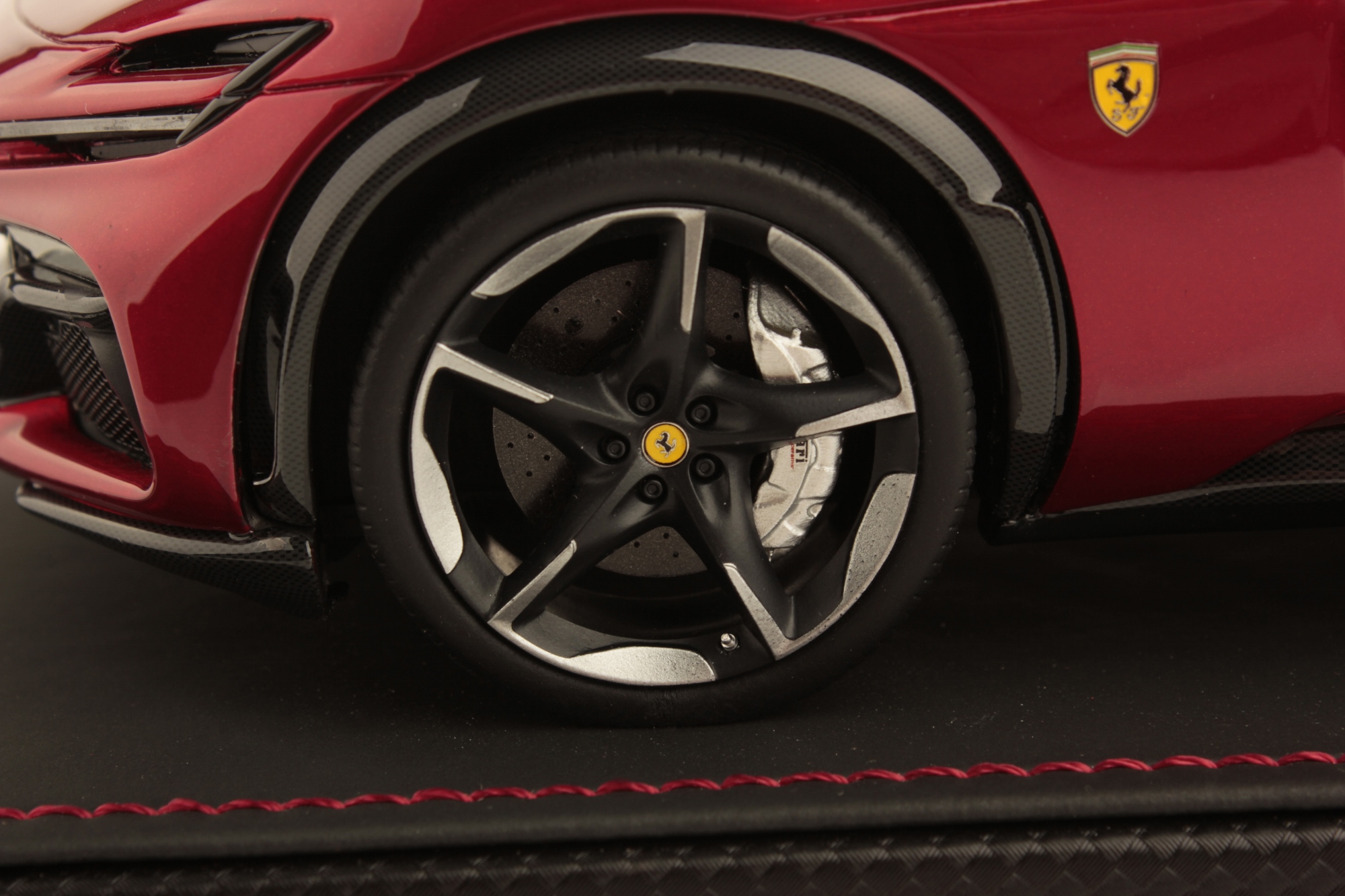 mr-collection-models-ferrari-purosangue-1-18 image 5