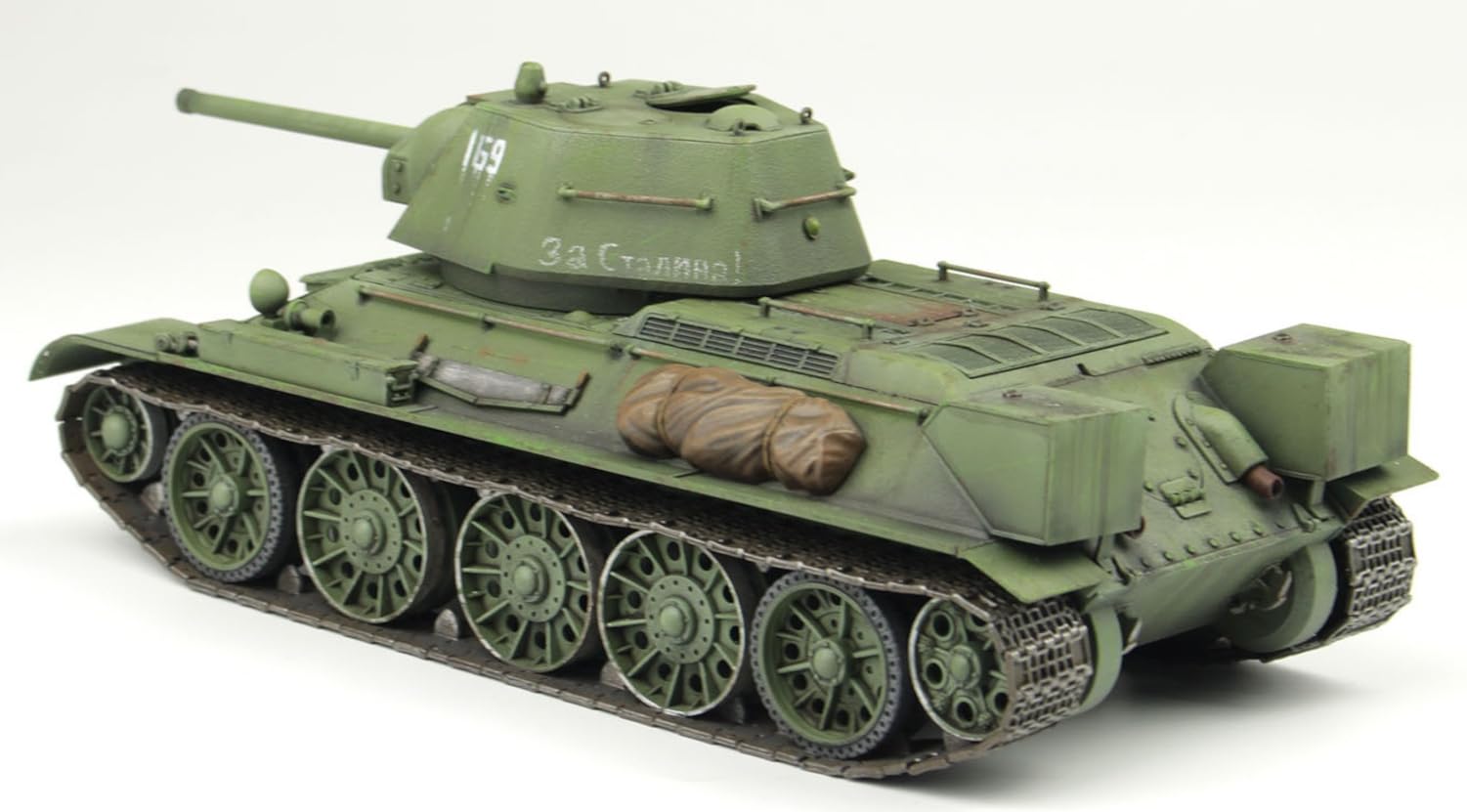 italeri-6570-t-34-76-1943-premium-edition-maquette-char-1-35 image 2