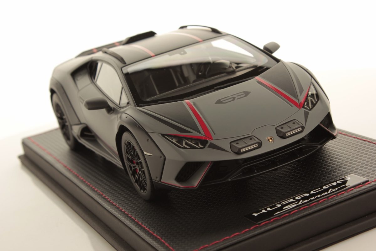 mr-collection-models-lamborghini-hurac-n-sterrato-1-18-miniature-auto-2 image 3