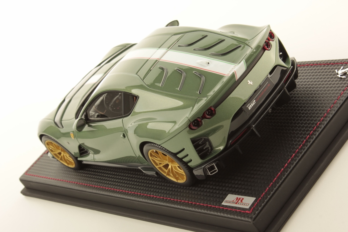 mr-collection-models-ferrari-812-competizione-1-18-miniature-auto-de-collection image 4