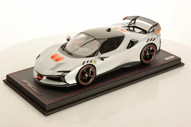 mr-collection-models-ferrari-sf90-xx-stradale-1-18-5 image 1