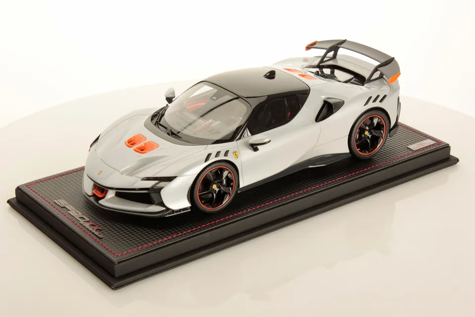 mr-collection-models-ferrari-sf90-xx-stradale-1-18-5 image 1