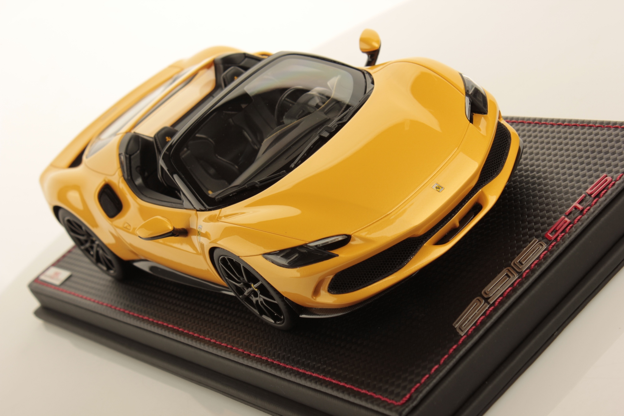 mr-collection-models-ferrari-296-gts-1-18 image 3