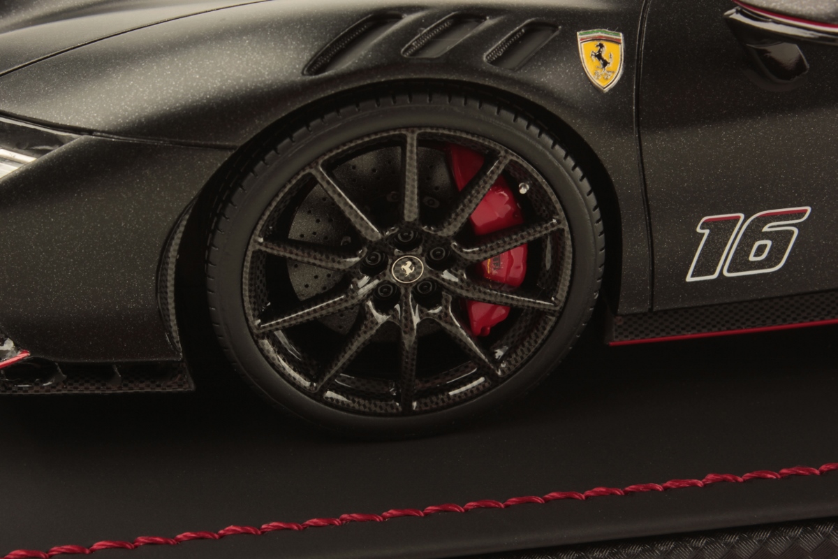 mr-collection-models-ferrari-sf90-xx-stradale-1-18-miniature-auto image 5