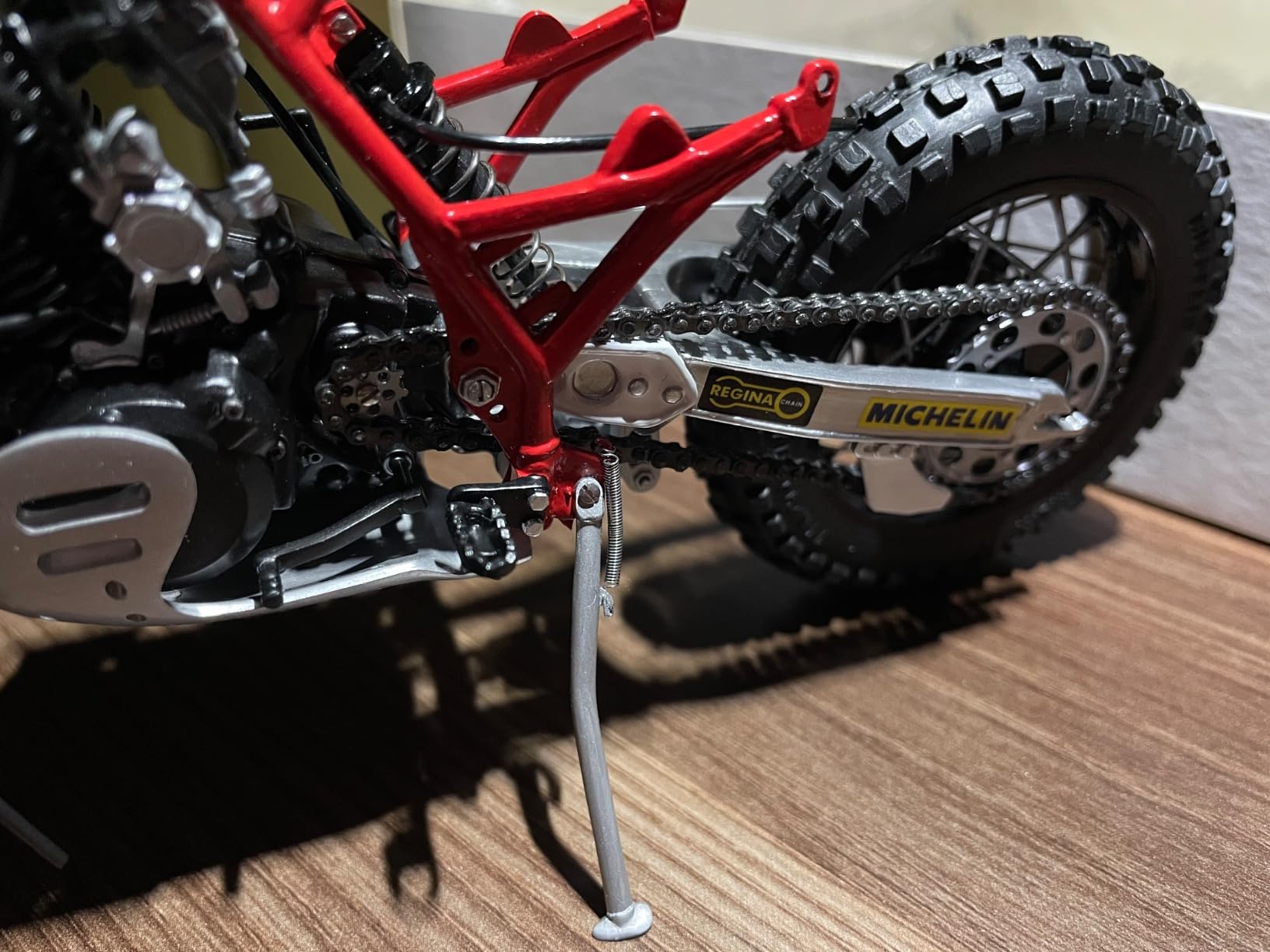 Belle moto à monter