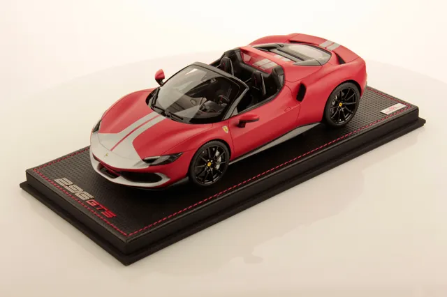 mr-collection-models-ferrari-296-gts-1-18-miniature-auto-de-collection-2 image 1
