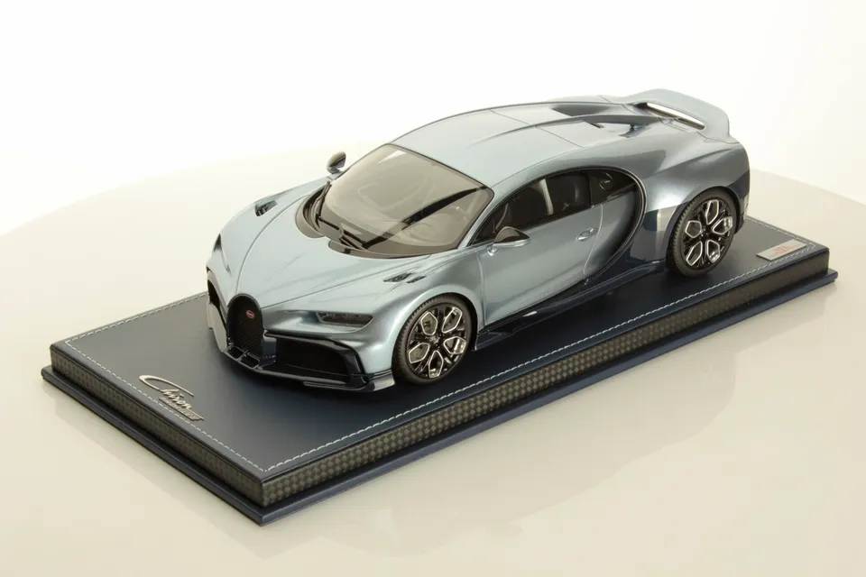 mr-collection-models-bugatti-chiron-profil-e-1-18 image 1