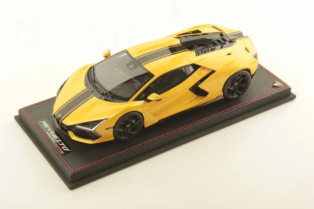 mr-collection-models-lamborghini-revuelto-1-18-miniature-v12-hpev image 1