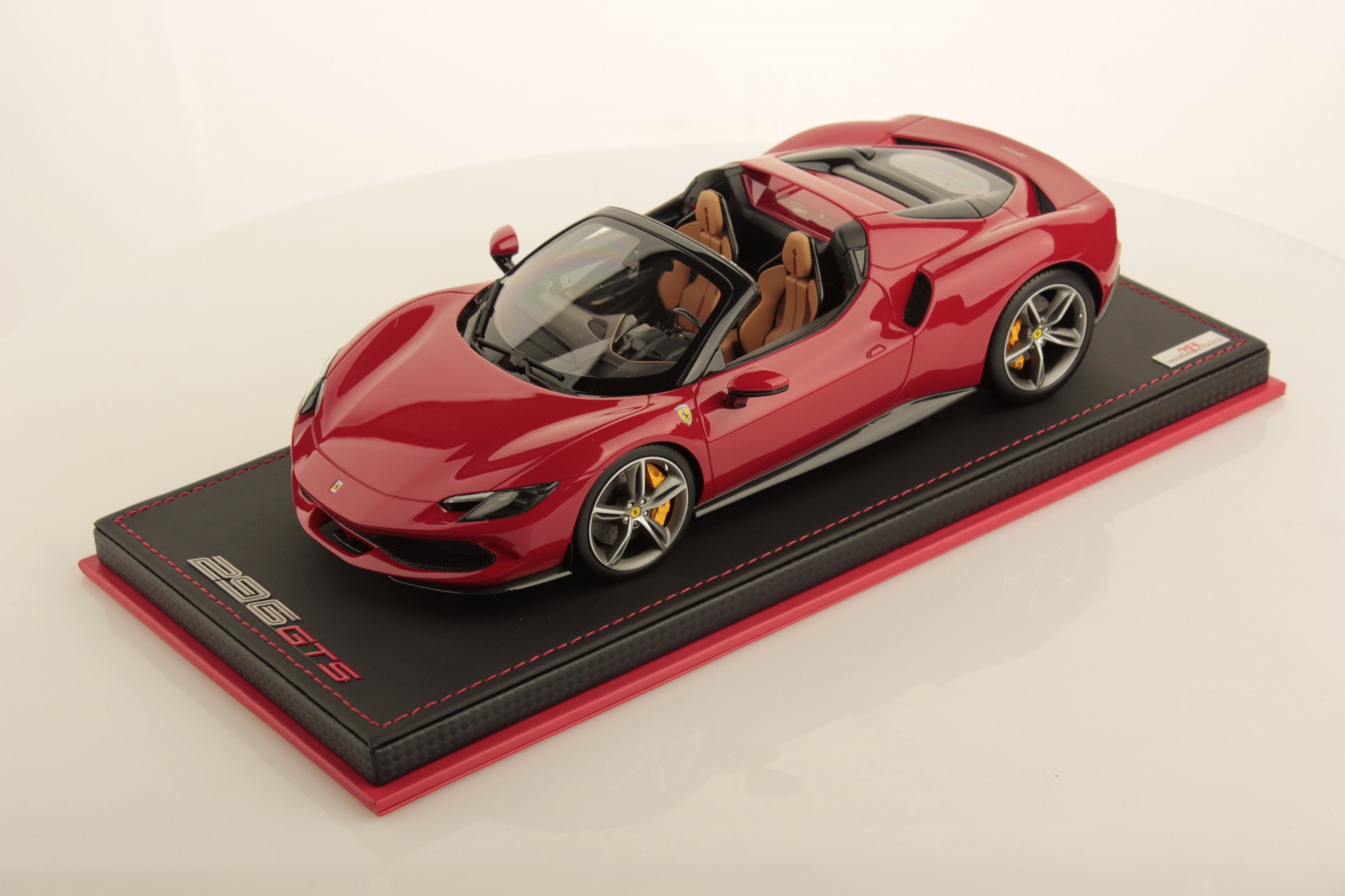 mr-collection-models-ferrari-296-gts-1-18-miniature-auto-spider image 1