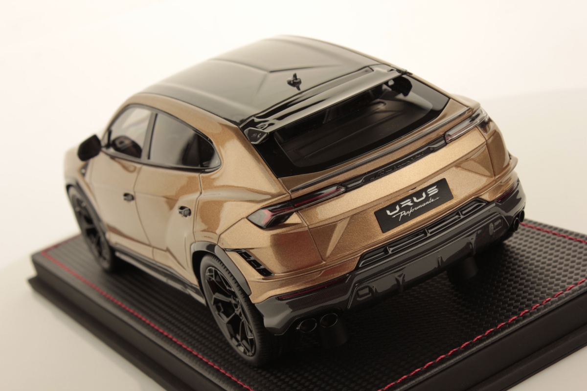 mr-collection-models-lamborghini-urus-performante-1-18-2 image 4