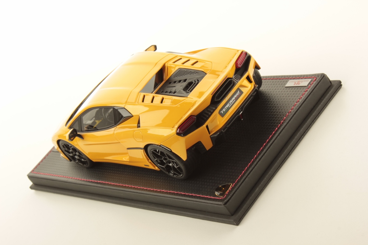 mr-collection-models-lamborghini-temerario-1-18-miniature-auto-de-collection image 4
