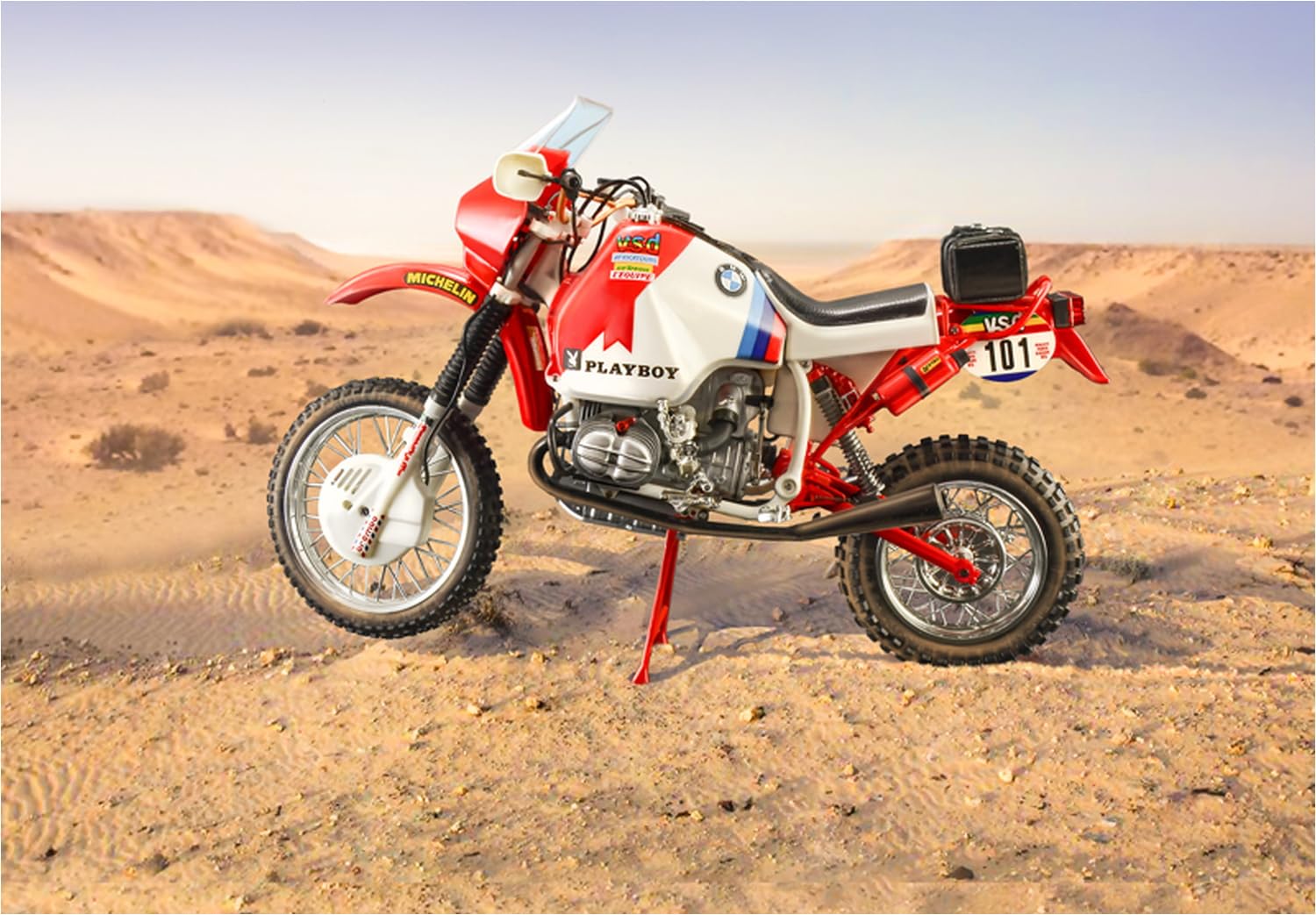 italeri-bmw-r80-g-s-paris-dakar-1985-maquette-moto-1-9-i4641 image 6