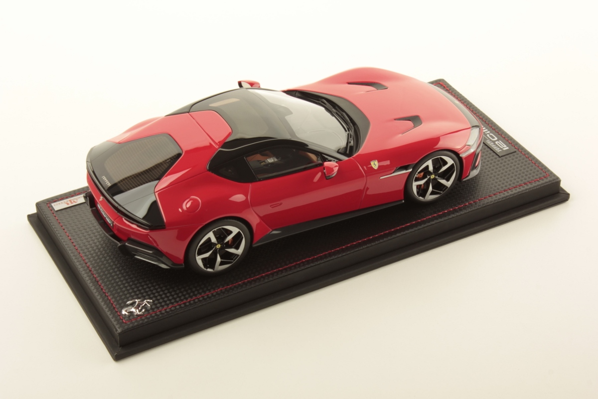 mr-collection-models-ferrari-12cilindri-miniature-auto-1-18 image 2