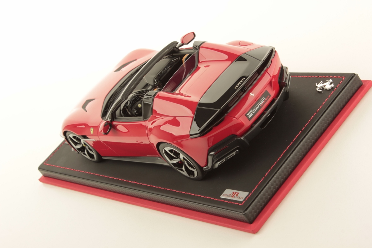 mr-collection-models-ferrari-12cilindri-spider-miniature-auto-1-18 image 4
