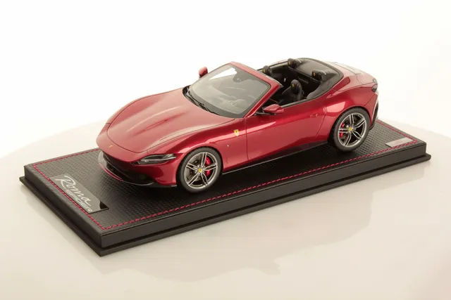 mr-collection-models-ferrari-roma-spider-1-18-miniature-cabriolet-toit-souple image 1