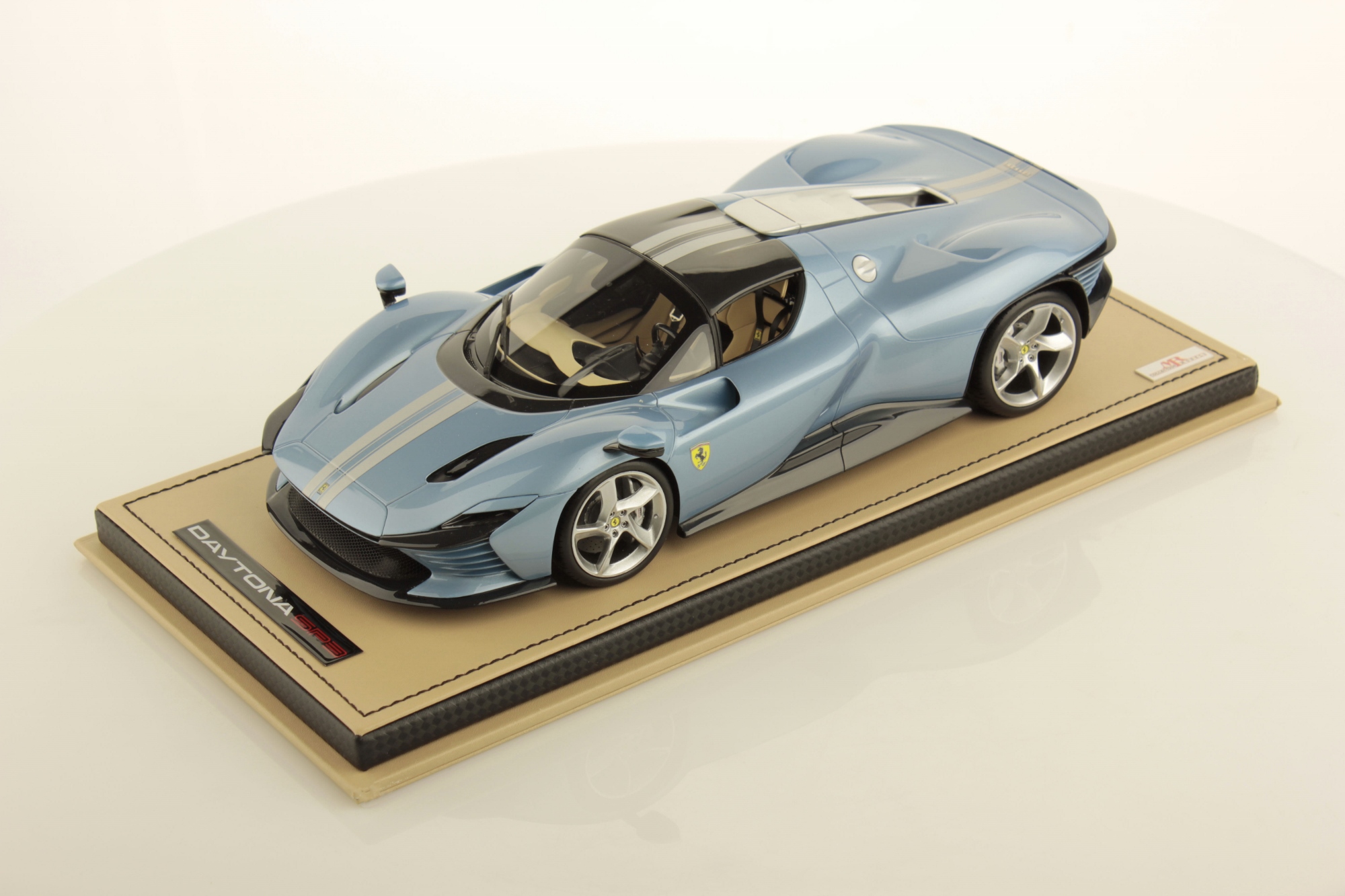 mr-collection-models-ferrari-daytona-sp3-1-18 image 1