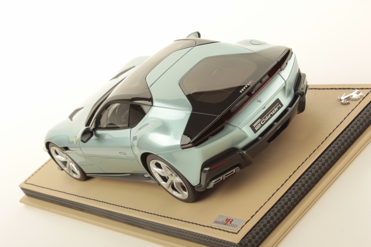 mr-collection-models-ferrari-12cilindri-1-18-miniature-auto-v12 image 4