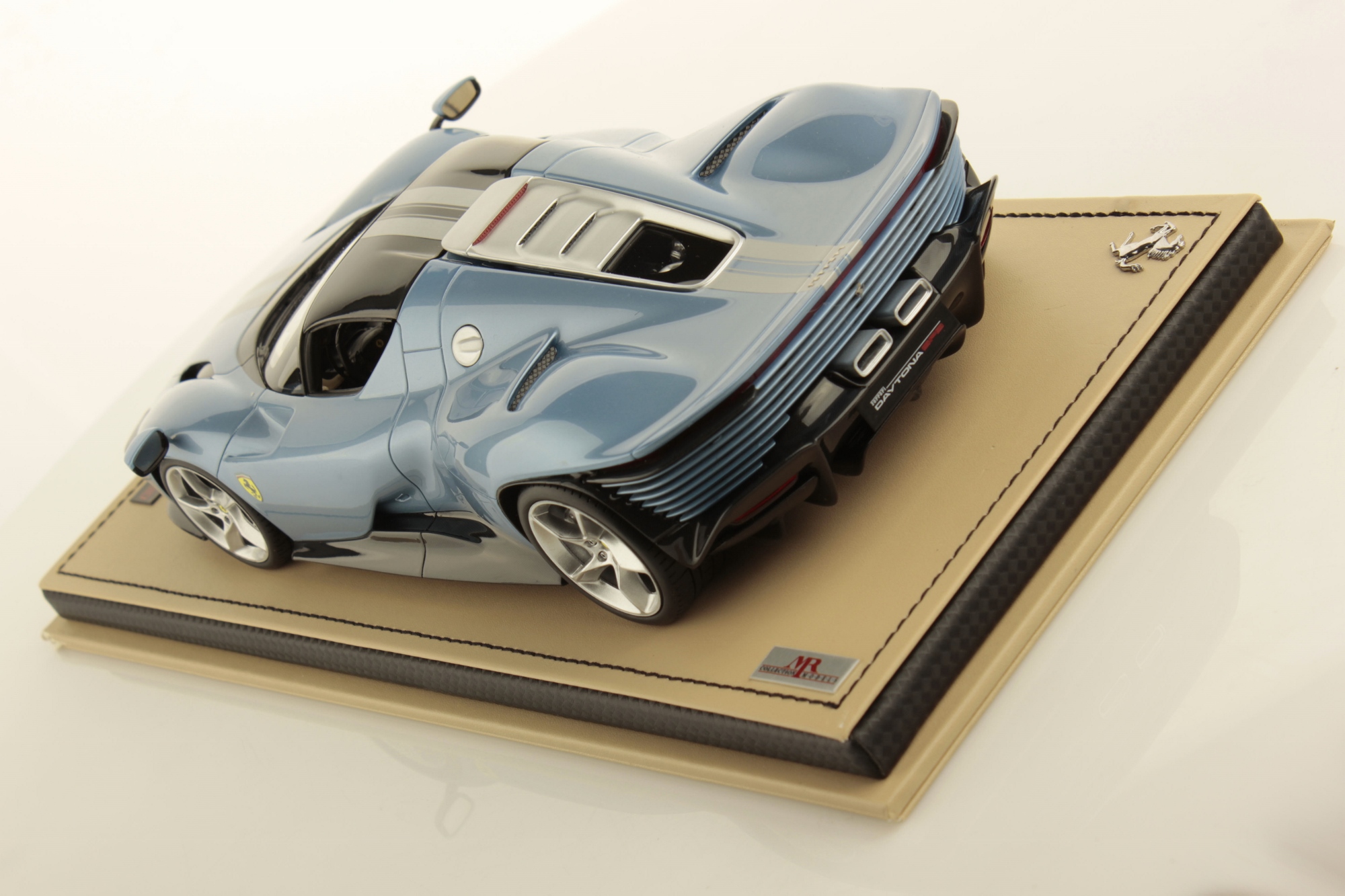 mr-collection-models-ferrari-daytona-sp3-1-18 image 4