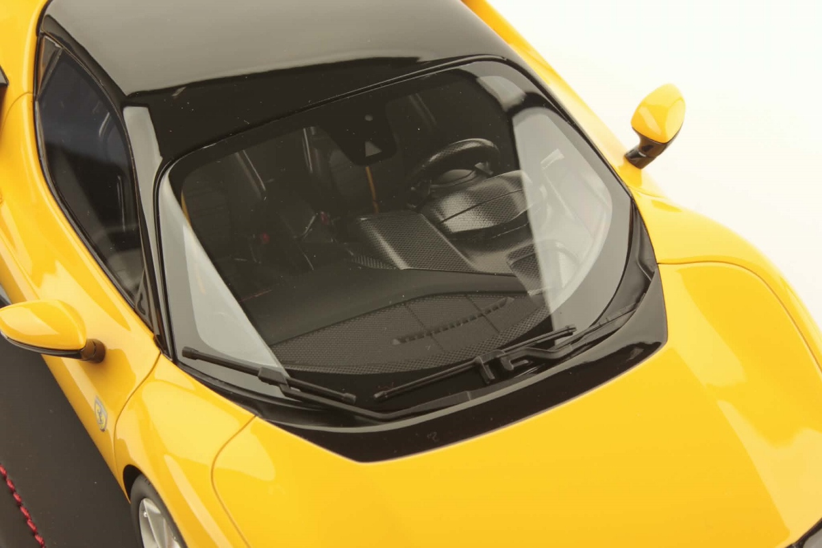mr-collection-models-ferrari-849-testarossa-1-18-miniature-auto-de-collection-2 image 5