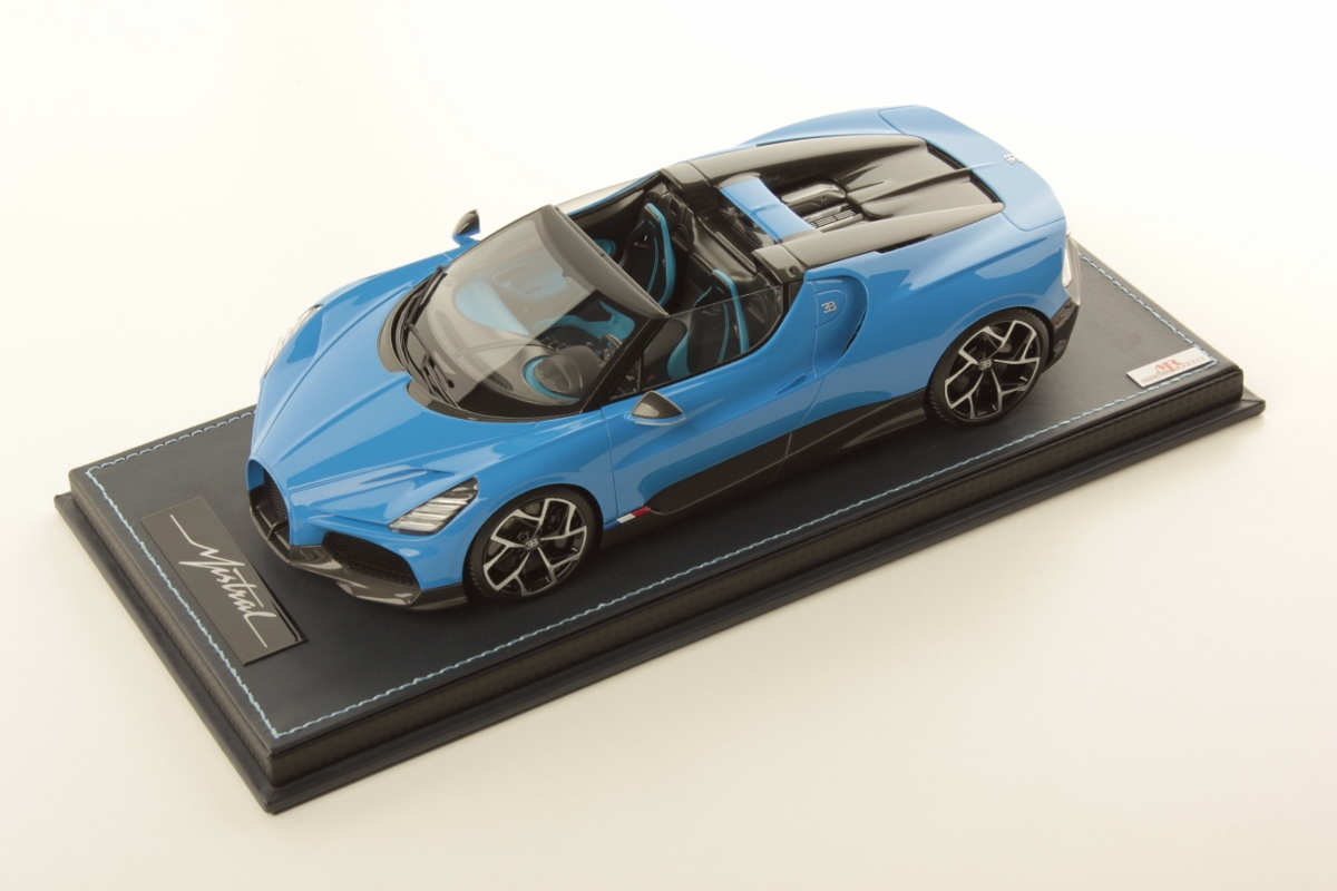 mr-collection-models-bugatti-w16-mistral-1-18-miniature-auto-de-collection-3 image 1