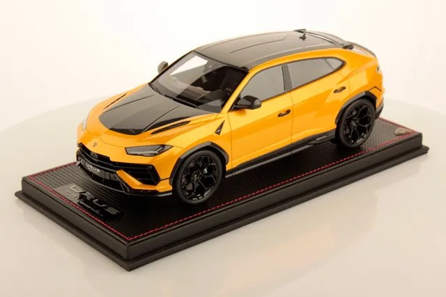 mr-collection-models-lamborghini-urus-performante-1-18-miniature-suv-super-sport image 1