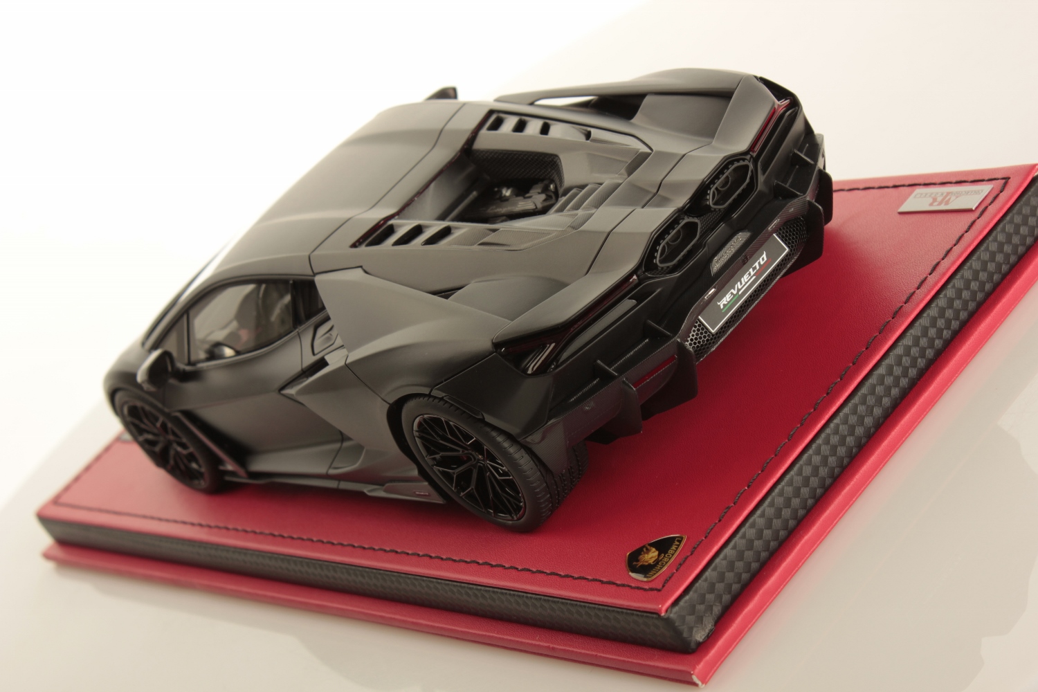 mr-collection-models-lamborghini-revuelto-1-18-miniature-hybride-1015-cv image 4