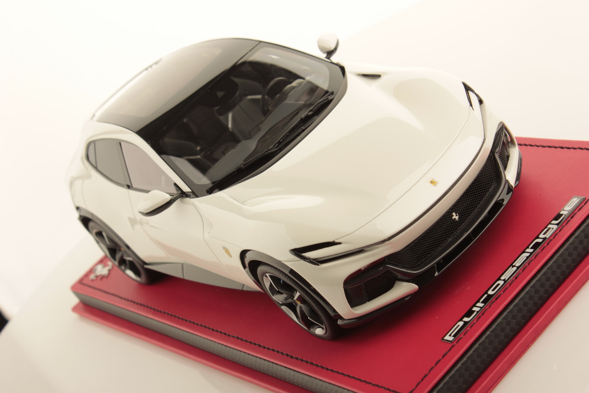 mr-collection-models-ferrari-purosangue-1-18-miniature-auto-collection image 3