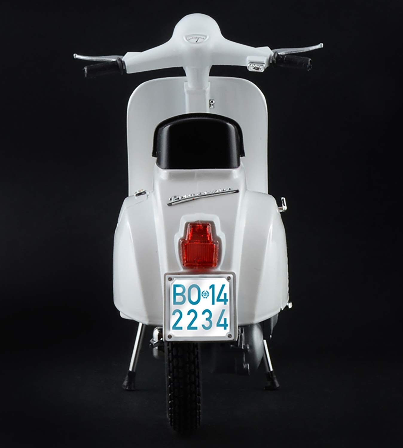 italeri-vespa-125-primavera-kit-maquette-moto-4633 image 4