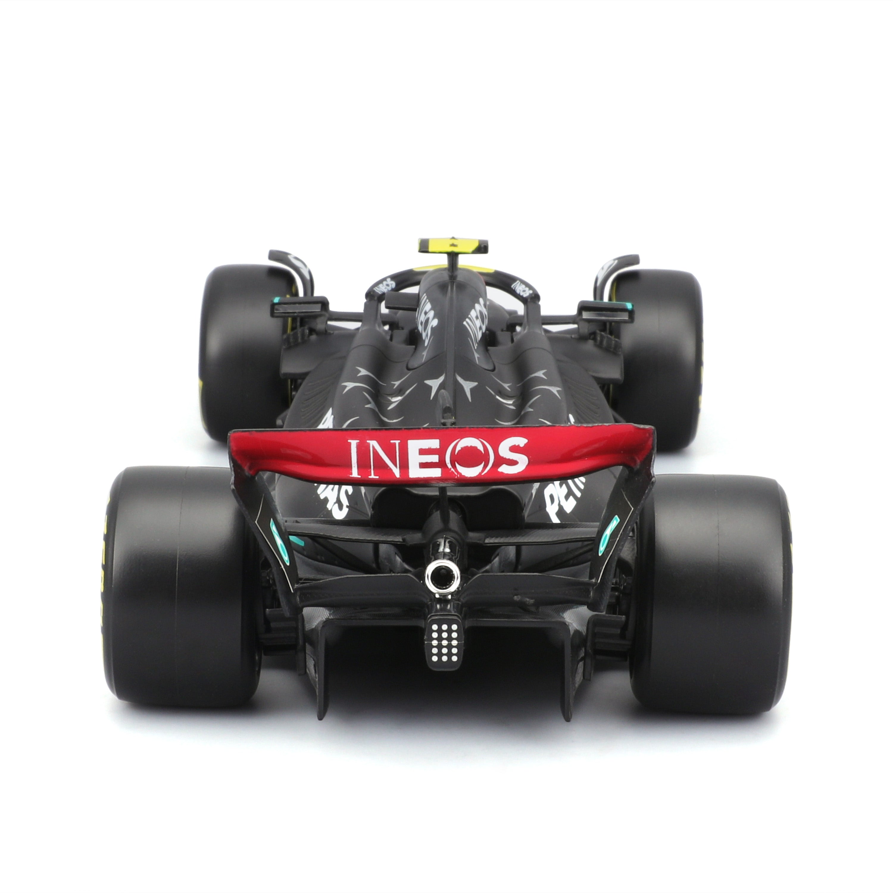 bburago-mercedes-w14-e-performance-44-hamilton-f1-2023-1-24-avec-pilote image 8