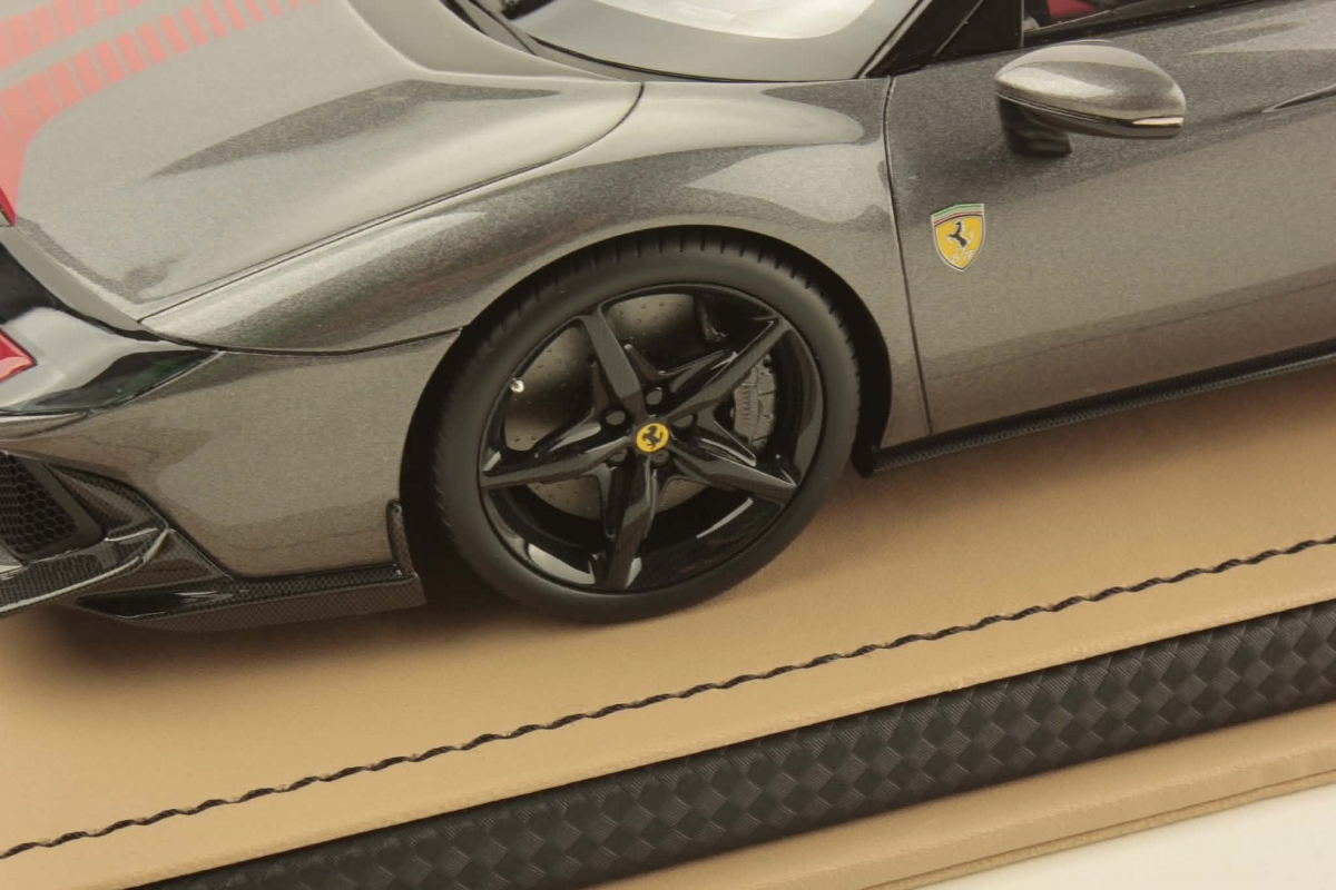 mr-collection-models-ferrari-849-testarossa-1-18-4 image 5
