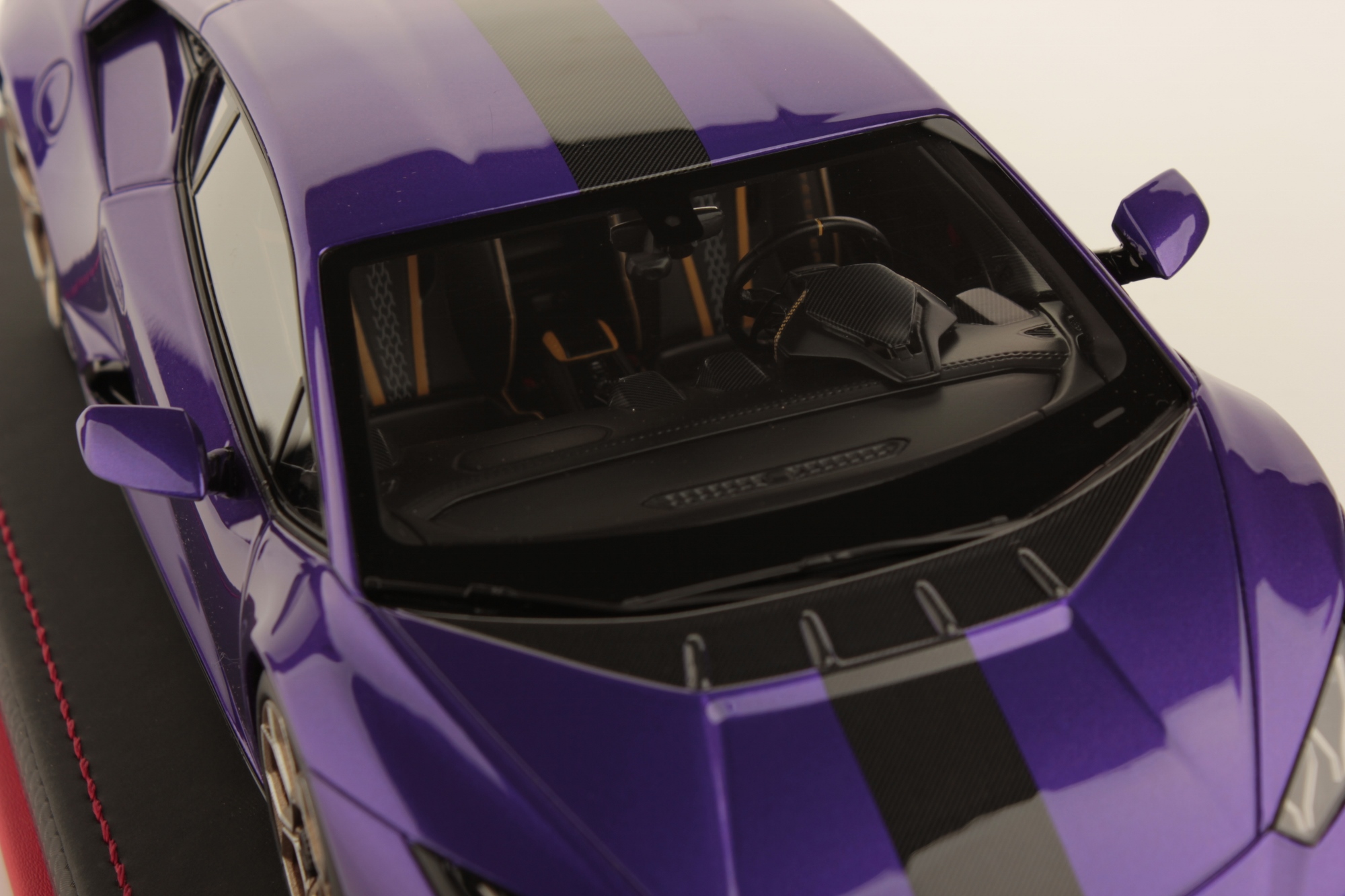 mr-collection-models-lamborghini-hurac-n-tecnica-1-18-maquette-de-collection image 6