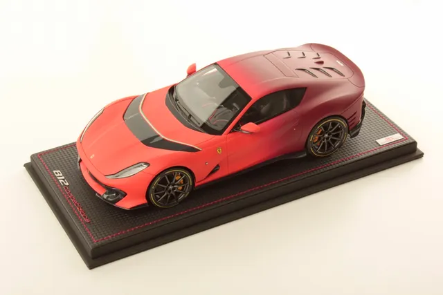 mr-collection-models-ferrari-812-competizione-1-18 image 1