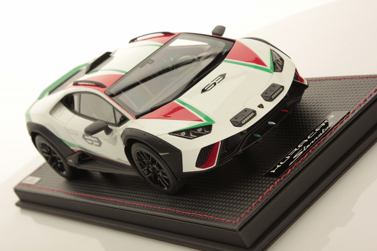 mr-collection-models-lamborghini-hurac-n-sterrato-1-18-maquette-de-collection image 3