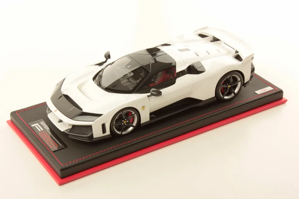 mr-collection-models-ferrari-f80-miniature-auto-supercar-limit-e image 1