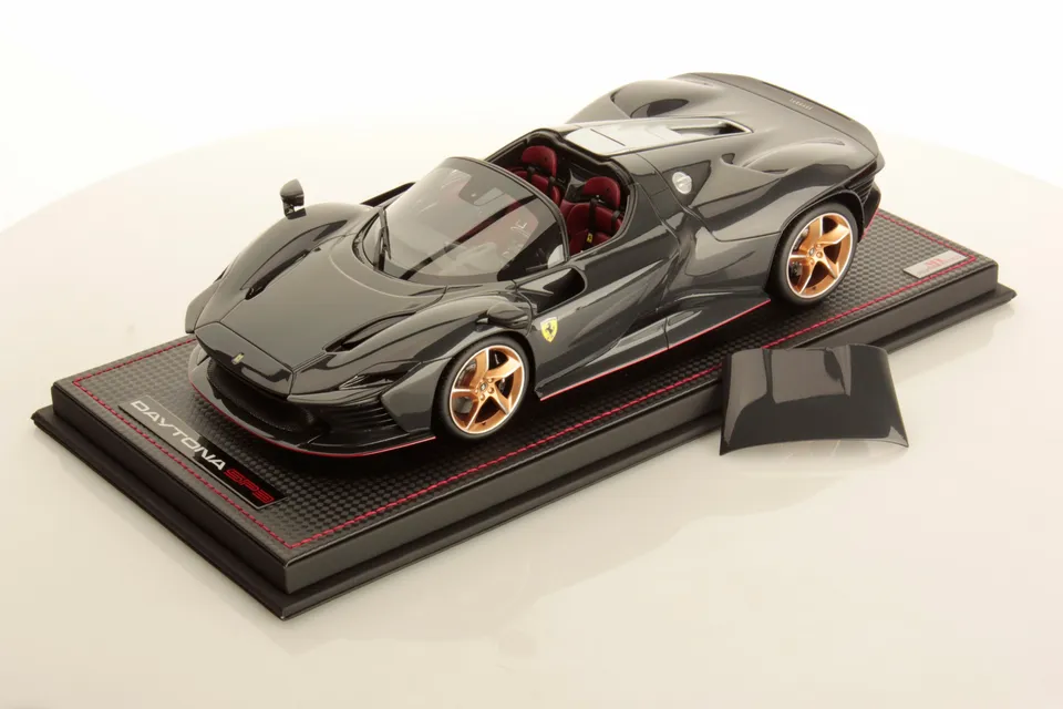 mr-collection-models-ferrari-daytona-sp3-1-18-maquette-de-collection image 1