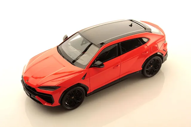 mr-collection-models-lamborghini-urus-se-1-18-miniature-super-suv-hybride image 1