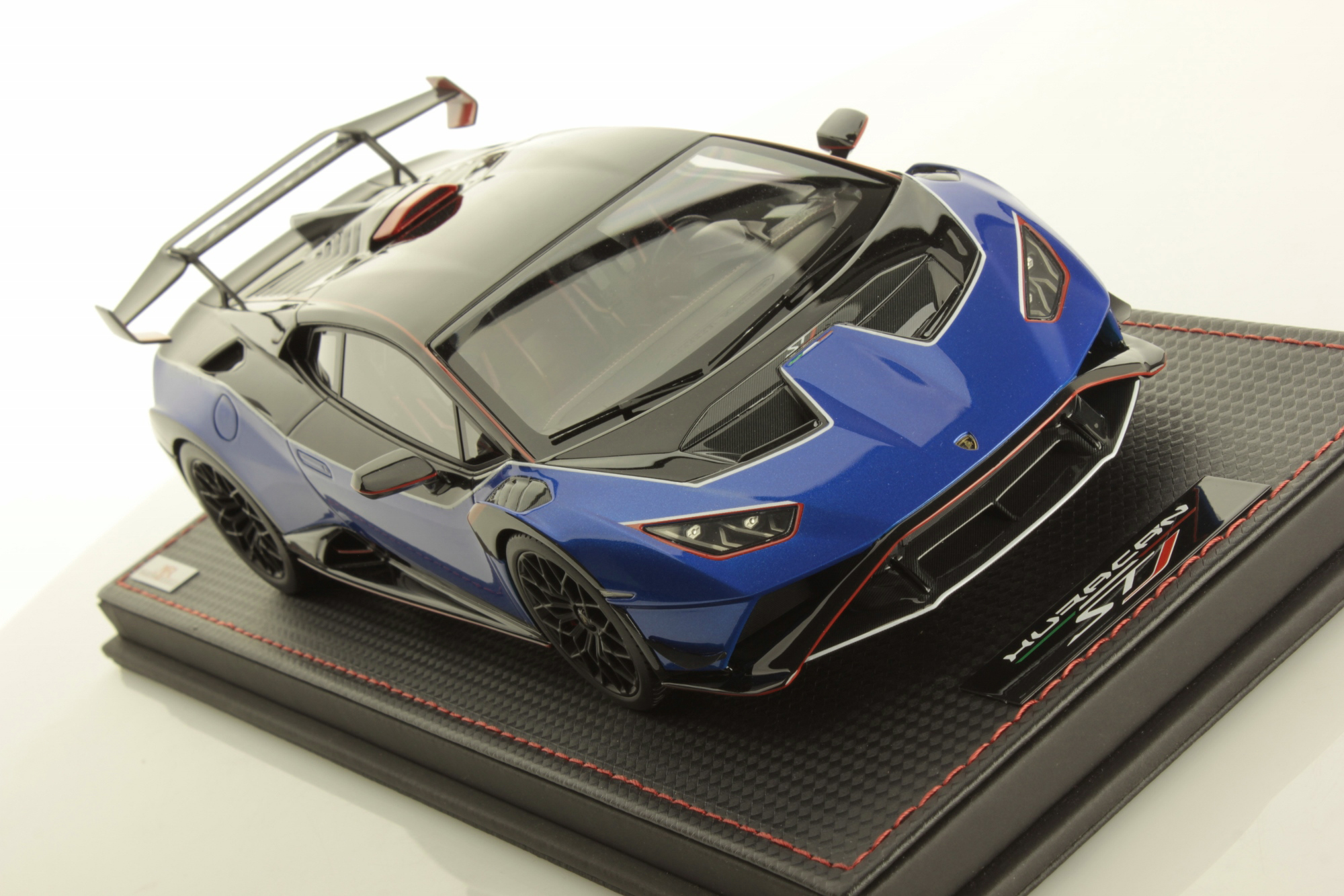 mr-collection-models-lamborghini-huracan-stj-1-18-2 image 3