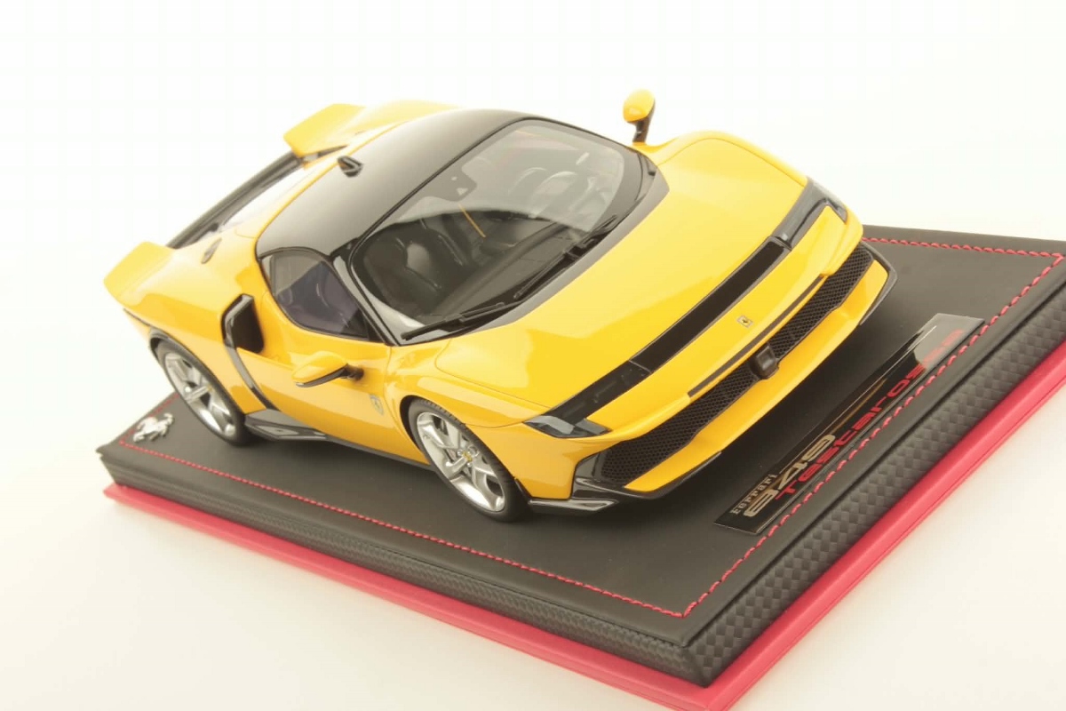 mr-collection-models-ferrari-849-testarossa-1-18-miniature-auto-de-collection-2 image 3