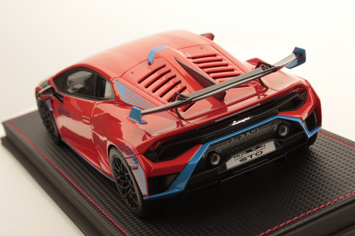 mr-collection-models-lamborghini-hurac-n-sto-1-18-miniature-auto image 4