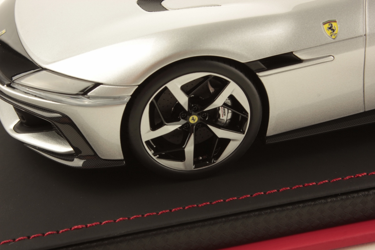 mr-collection-models-ferrari-12-cilindri-spider-miniature-auto image 5