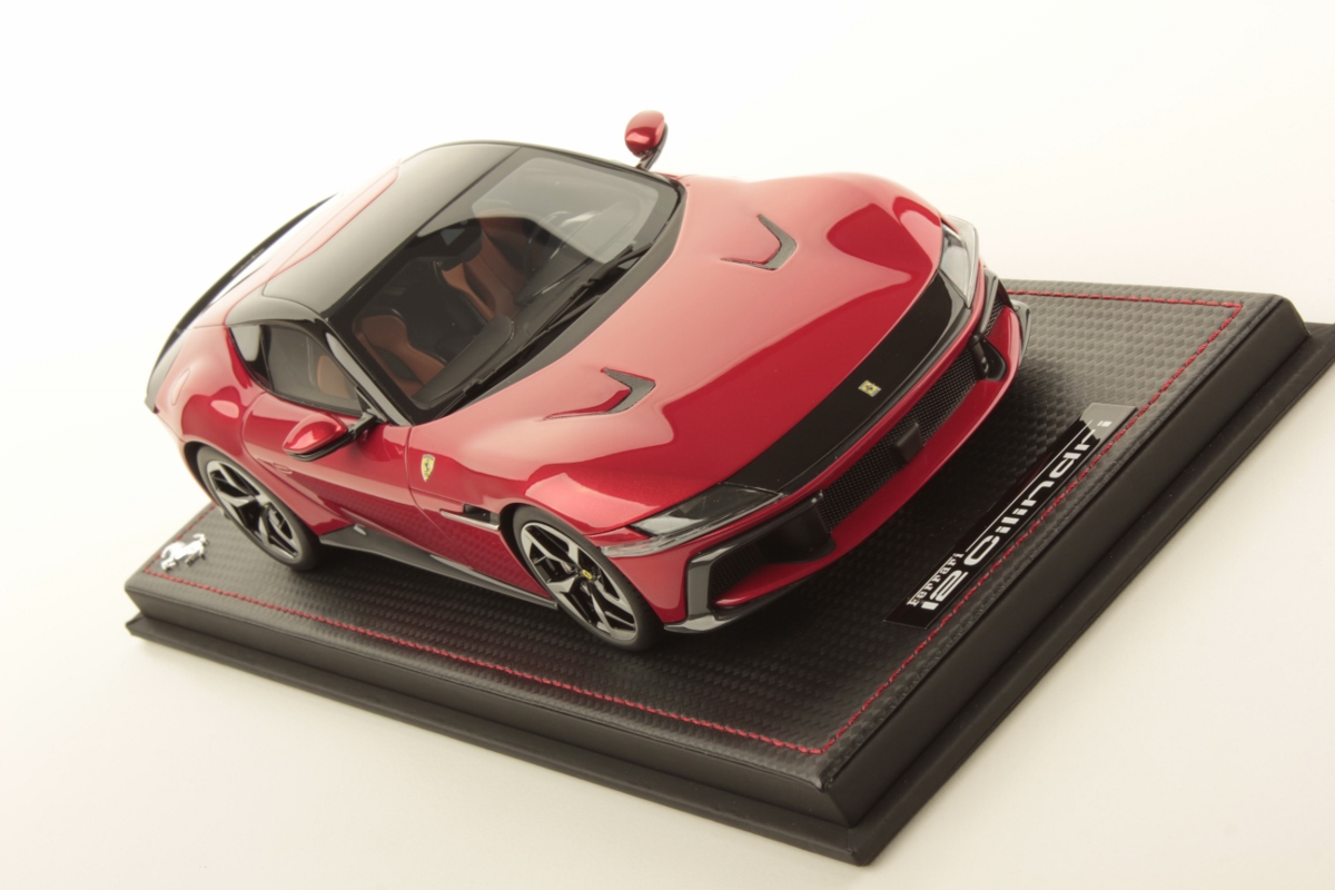 mr-collection-models-ferrari-12-cilindri-1-18-miniature-auto image 3