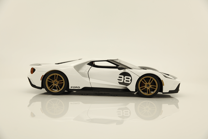 bburago-ford-gt-2021-heritage-edition-n-98-1-18-miniature-diecast image 3