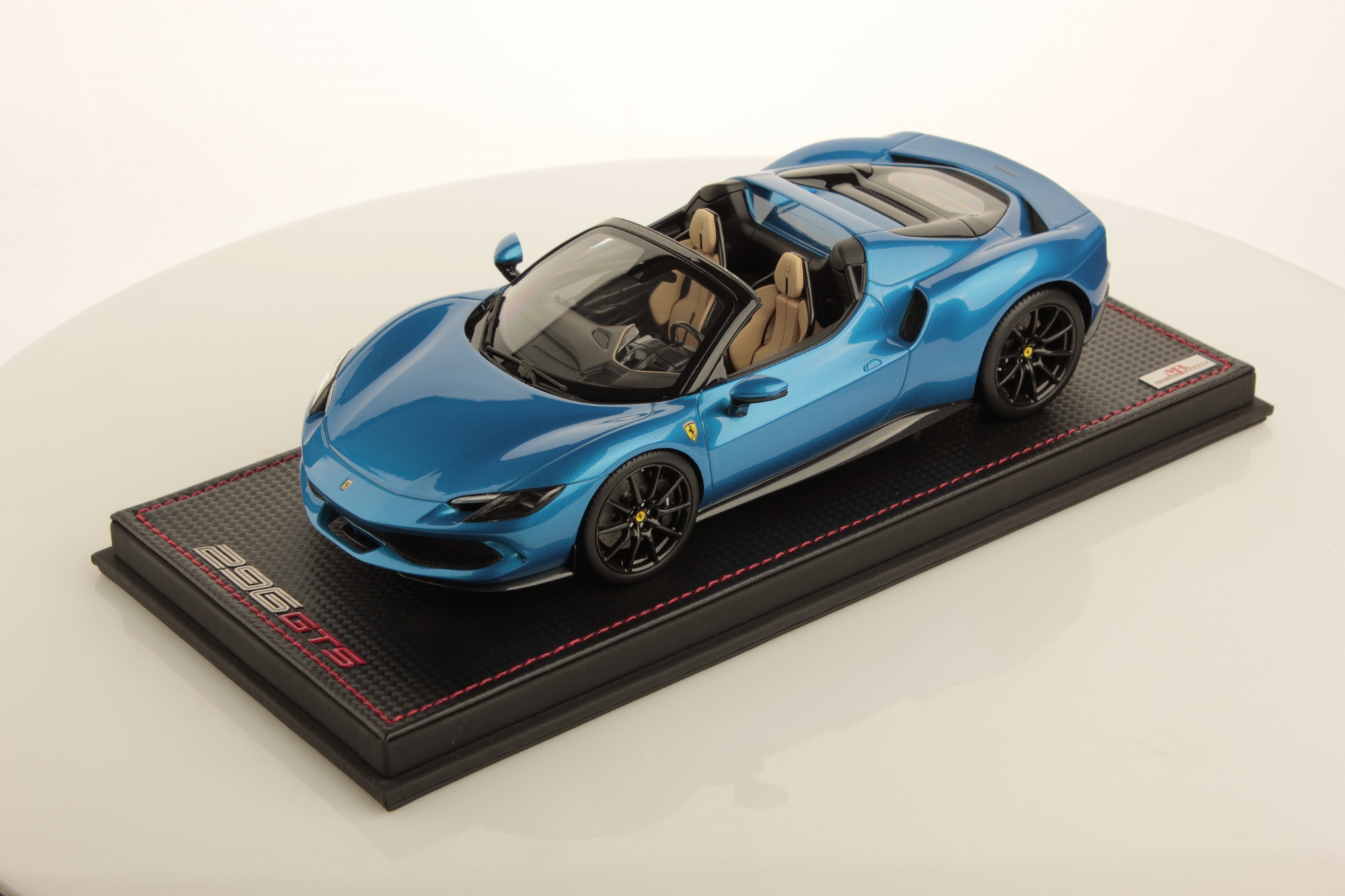 mr-collection-models-ferrari-296-gts-1-18-miniature-v6-phev-dition-collection image 1